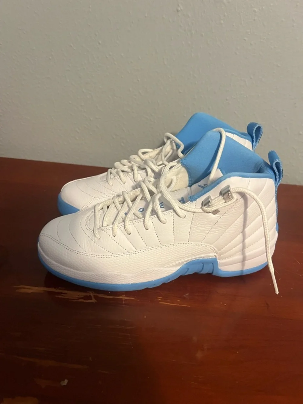 Jordan Men's Athletic Shoes White and Light Blue Retro 12 Melo Sz 7